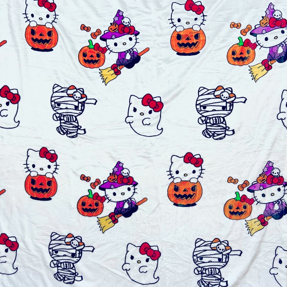 Hello kitty Halloween throw blanket